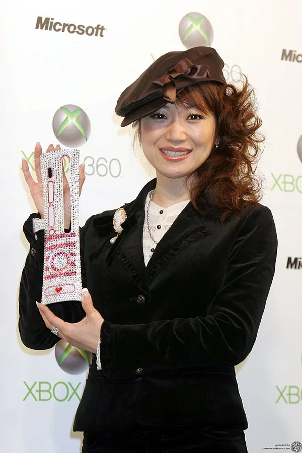 Microsoft Xbox 360 Japan Celeb #14 - Momoko Sakura Faceplate