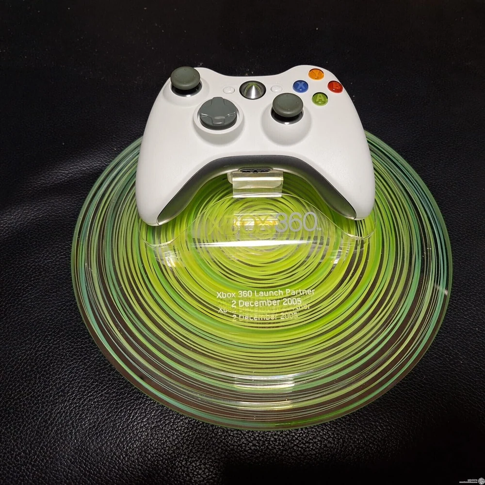 Microsoft Xbox 360 "Launch Partner 2 December 2005" Controller