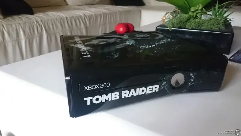 Microsoft Xbox 360 Tomb Raider Survive is Born