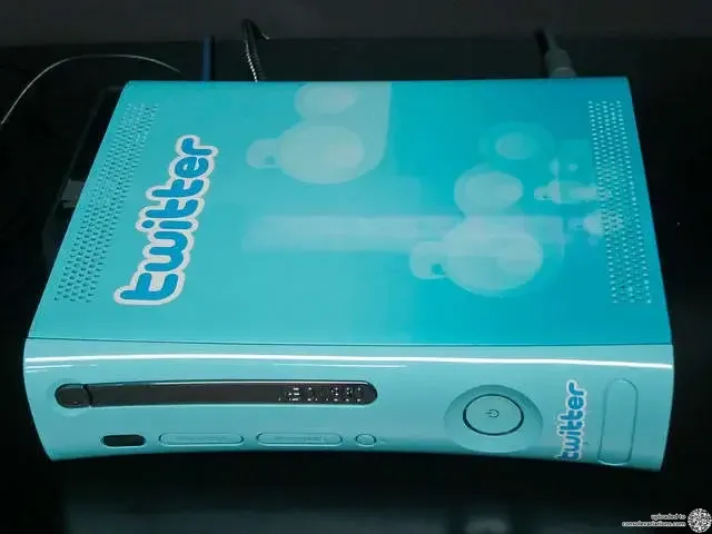 Microsoft Xbox 360 Twitter
