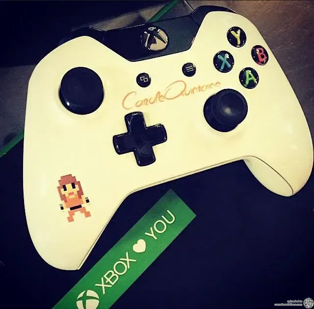 Microsoft Xbox One Carole Quintaine Controller