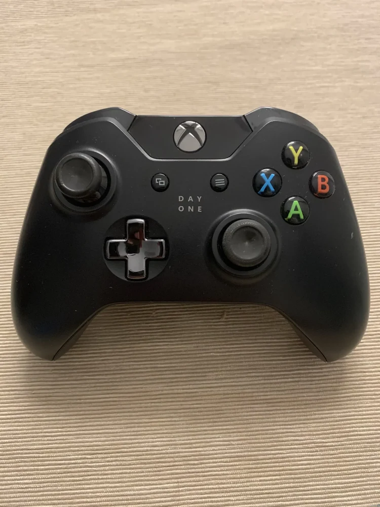 Microsoft Xbox One Day One Controller
