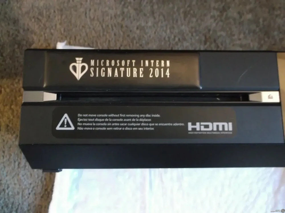 Microsoft Xbox One Intern Signature 2014