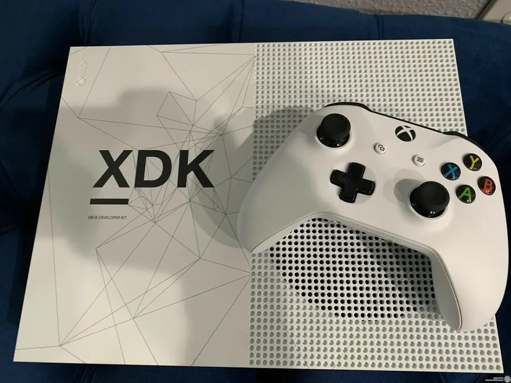 Microsoft Xbox One S Dev Kit XDK
