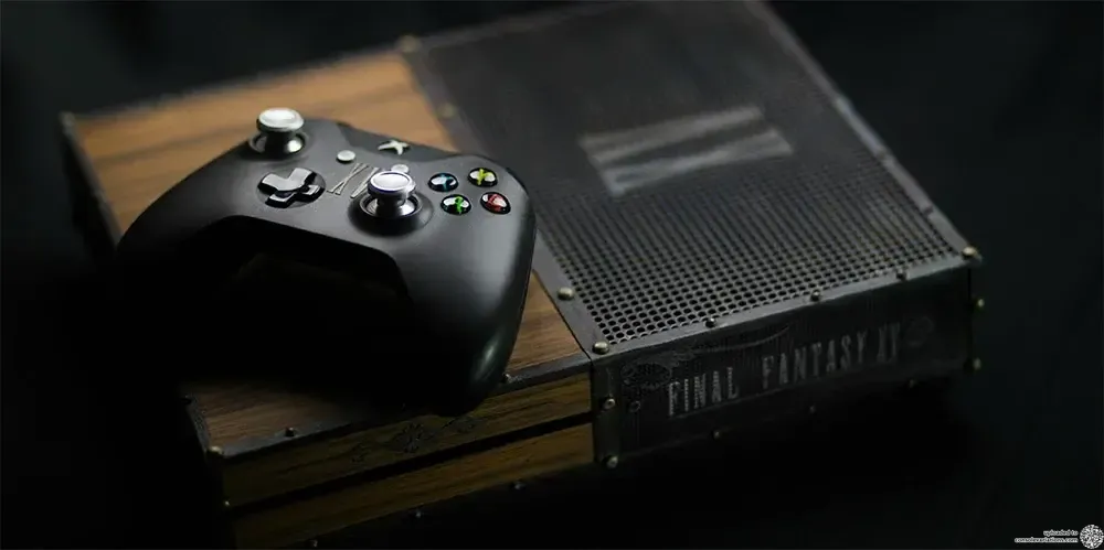 Microsoft Xbox One S Final Fantasy XV Royal Mysterious Chest
