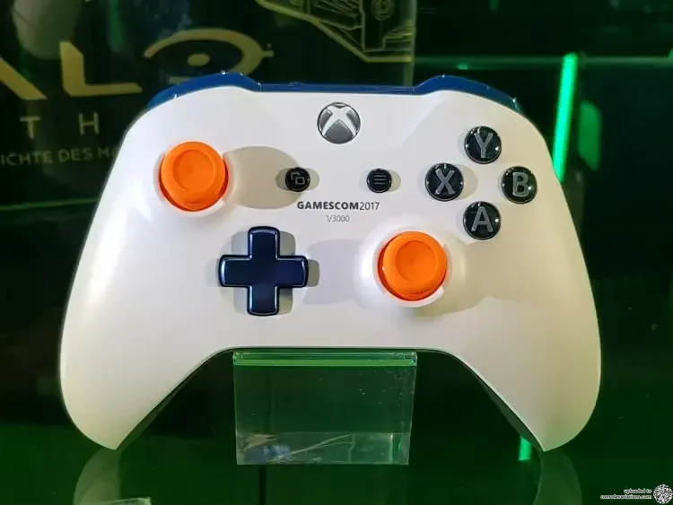 Microsoft Xbox One S Gamescon 2017 Controller