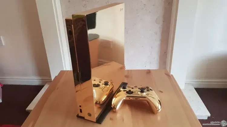 Microsoft Xbox One X 24K Gold