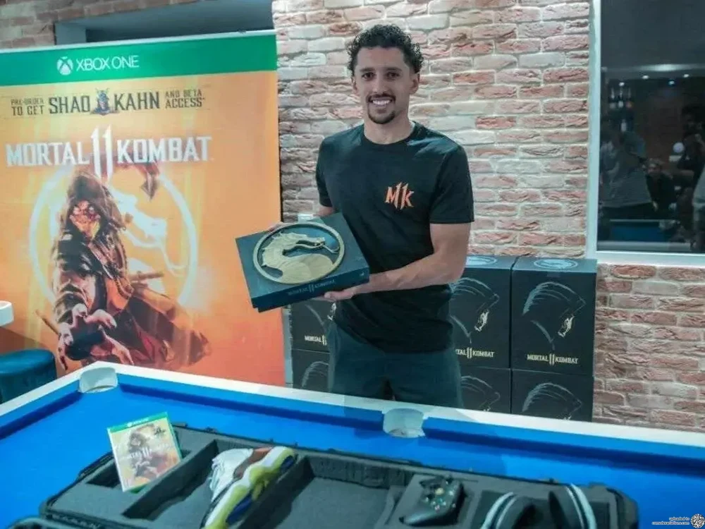 Microsoft Xbox One X Mortal Kombat Vip Kit