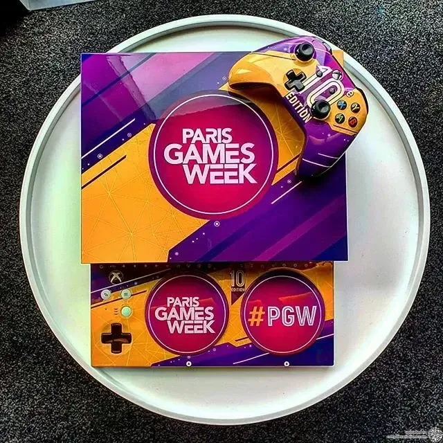 Microsoft Xbox One X Paris Games Week 2019