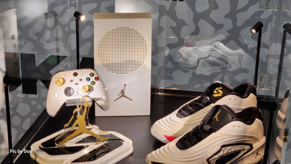 Microsoft Xbox Series S Jordon