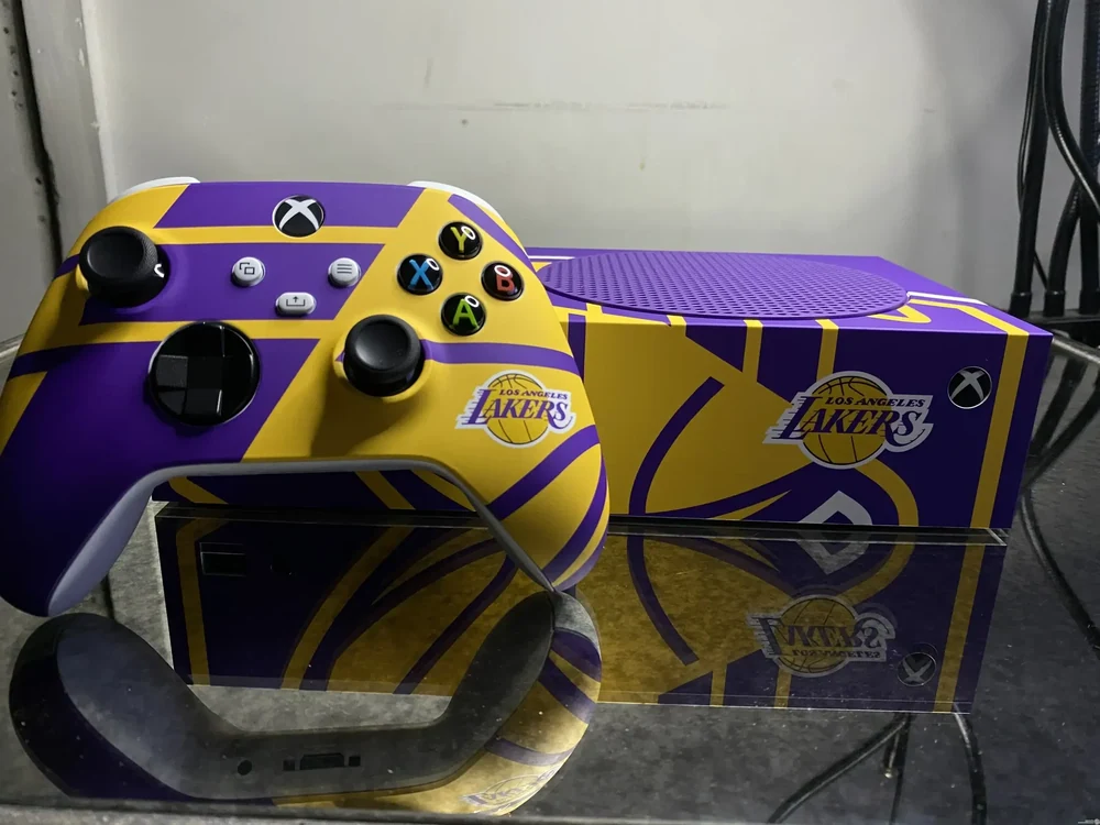 Microsoft Xbox Series S Lakers