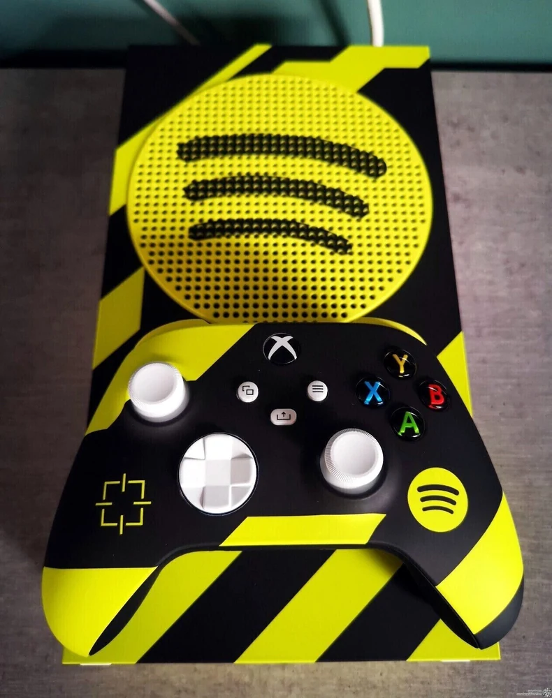 Microsoft Xbox Series S Spotify