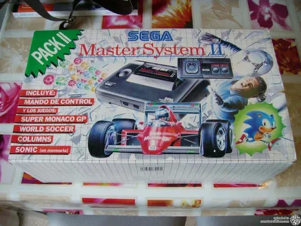 Sega Master System II Super Monaco GP + World Soccer + Columns + Sonic Bundle (ES)