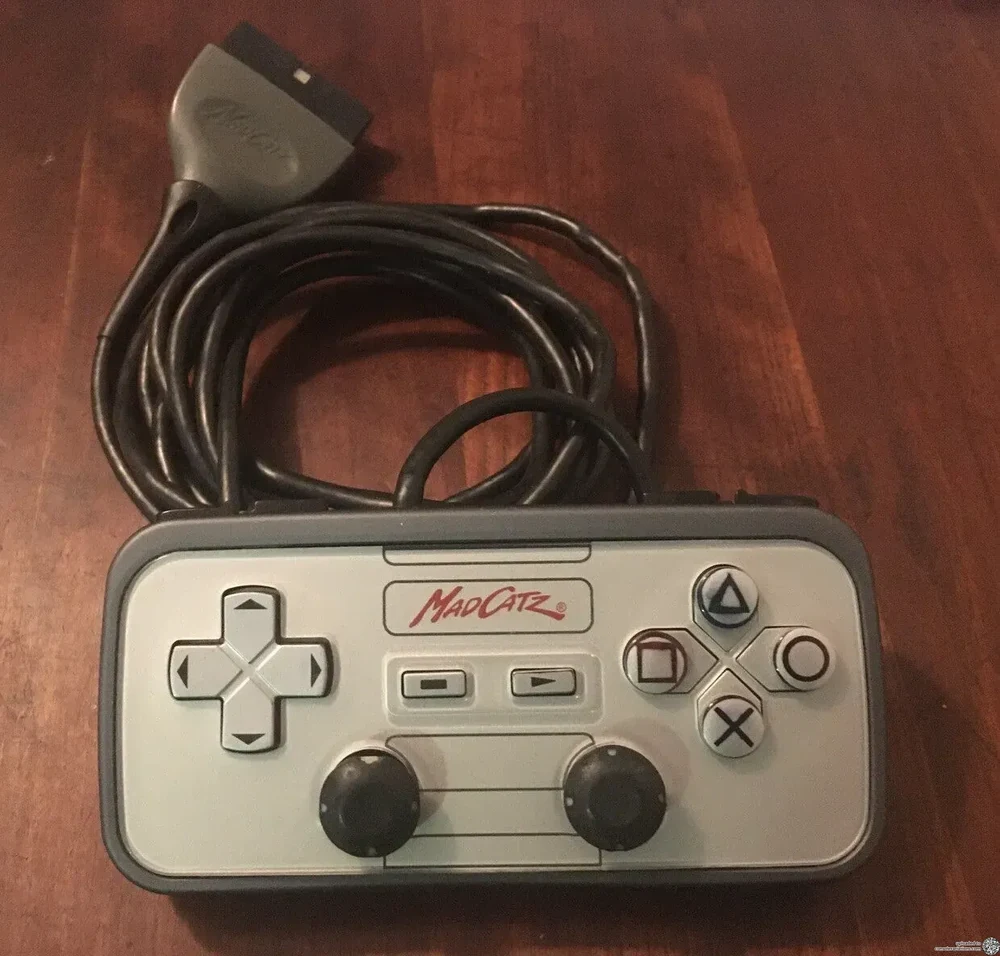 Mad Catz PlayStation 2 RetroCon Controller