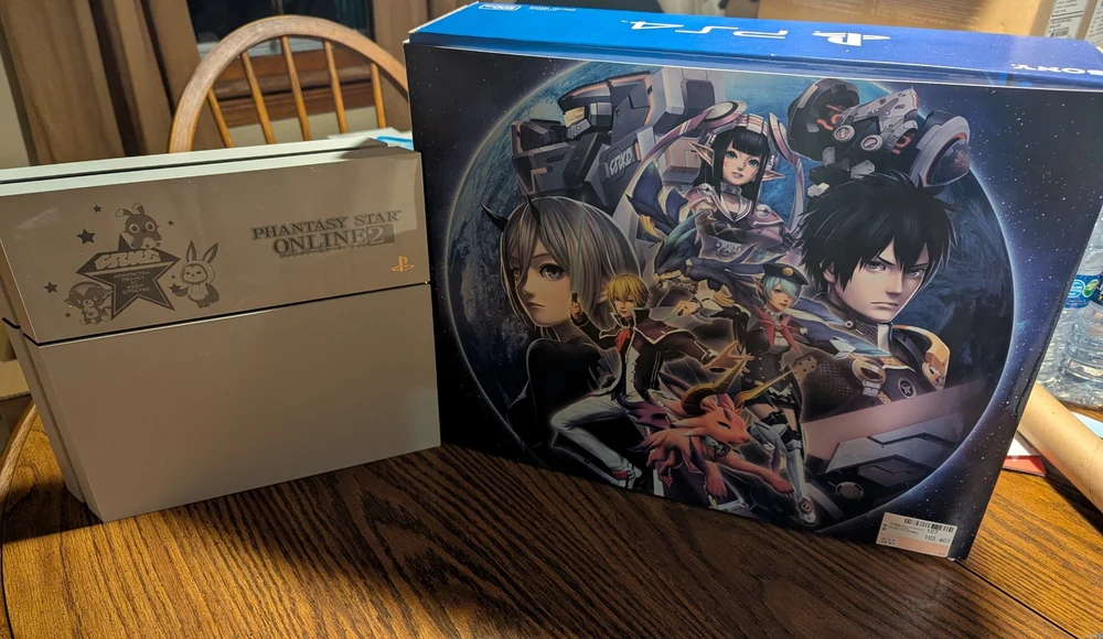 Sony PlayStation 4 Glacier White Phantasy Star Online 2 Mascot Version
