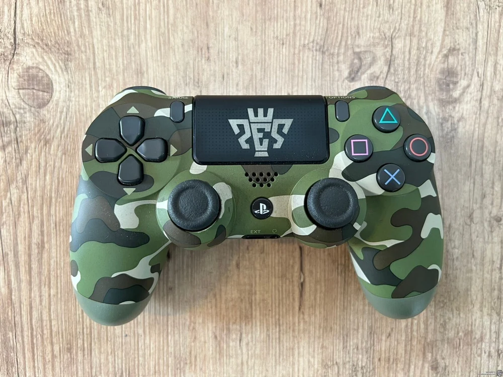 Sony PlayStation 4 Green Camouflage PES Controller