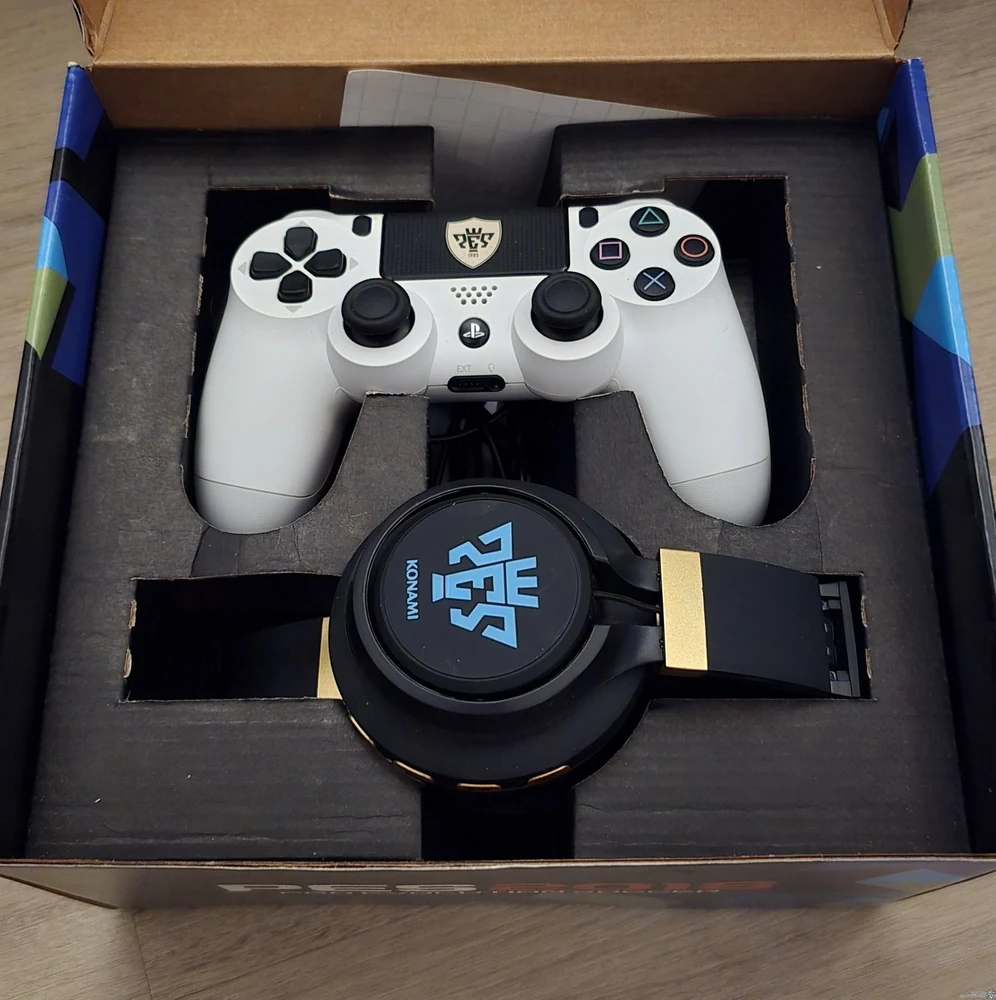 Sony PlayStation 4 PES 2018 E3 Controller
