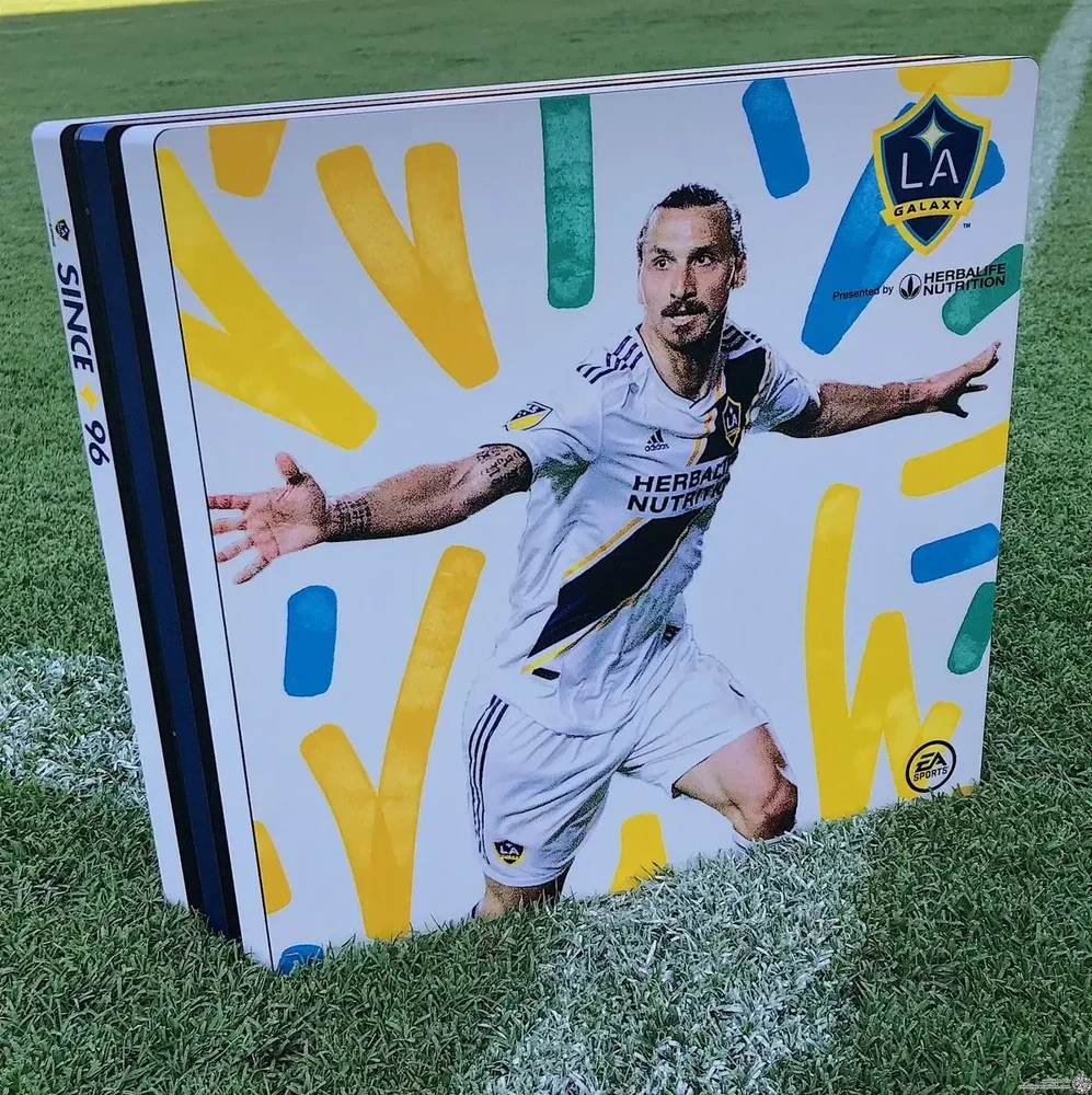 Sony PlayStation 4 Pro LA Galaxy Zlatan Ibrahimovic
