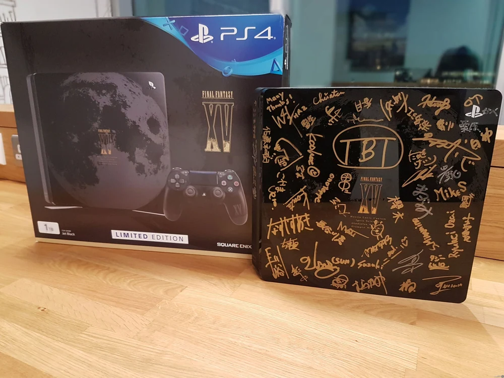 Sony PlayStation 4 Slim Final Fantasy XV PS4 Slim Signed