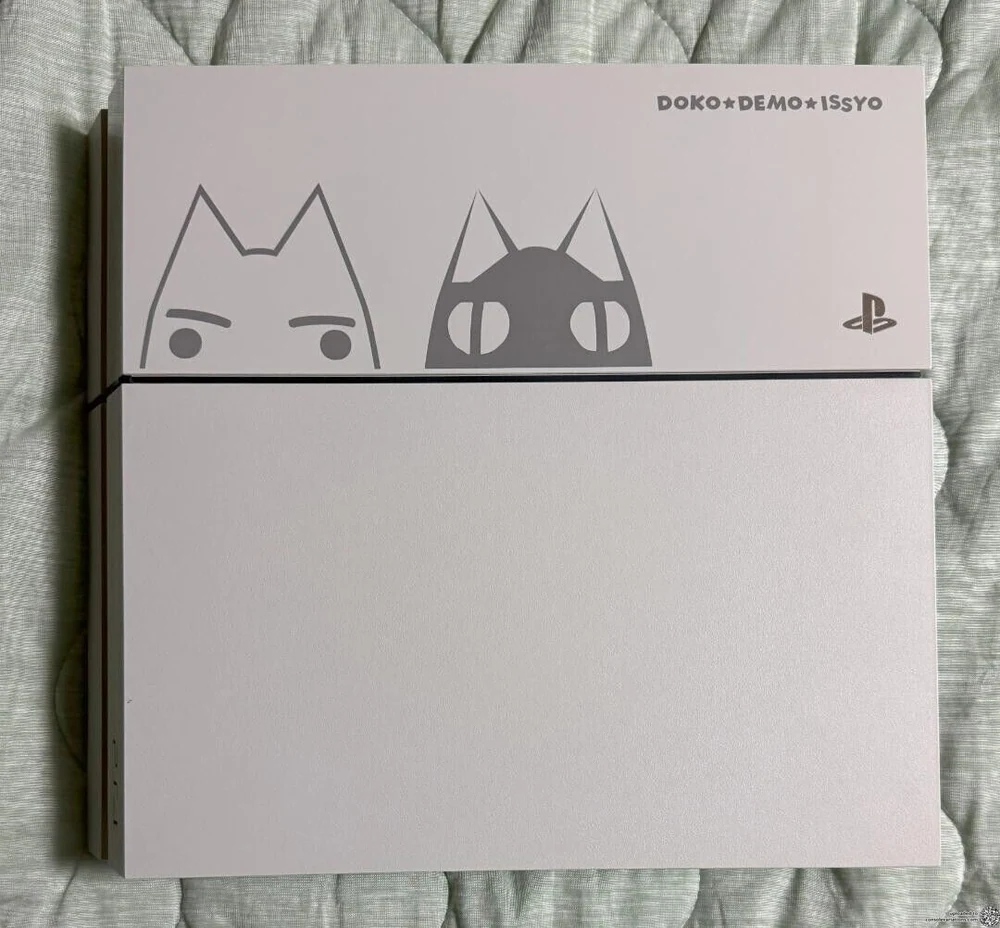 Sony PlayStation 4 Doko Demo Issyo 'Toro & Kuro' Faceplate (White)