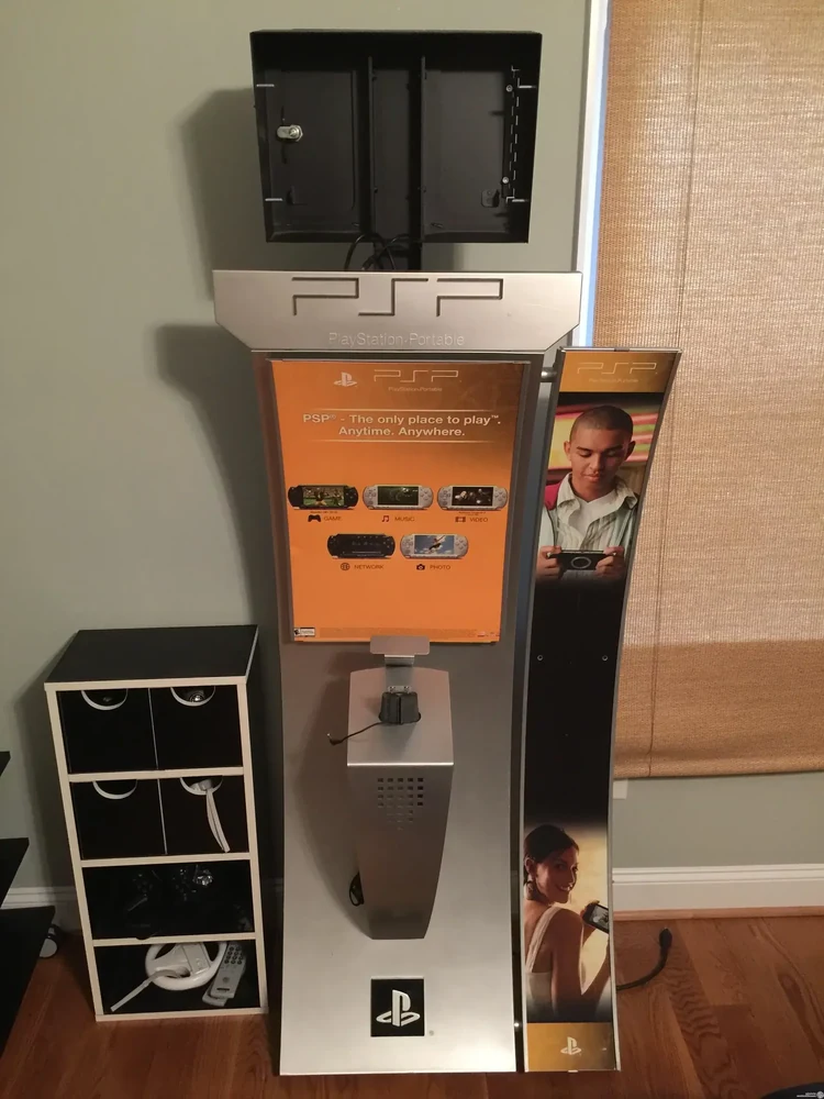 Sony PlayStation Portable (PSP) Kiosk (Rapid Displays)
