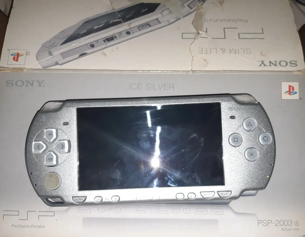 Sony PSP 2003 Ice Silver (UK)