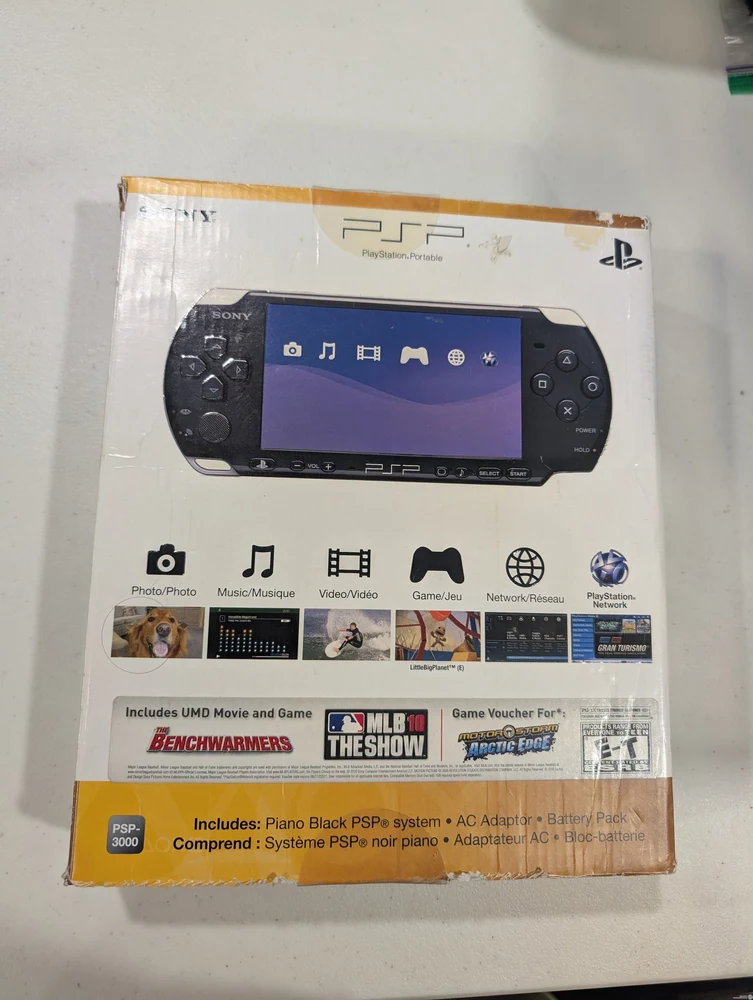 Sony PSP 3000 Series MLB 10 The Show + Benchwarmers Bundle