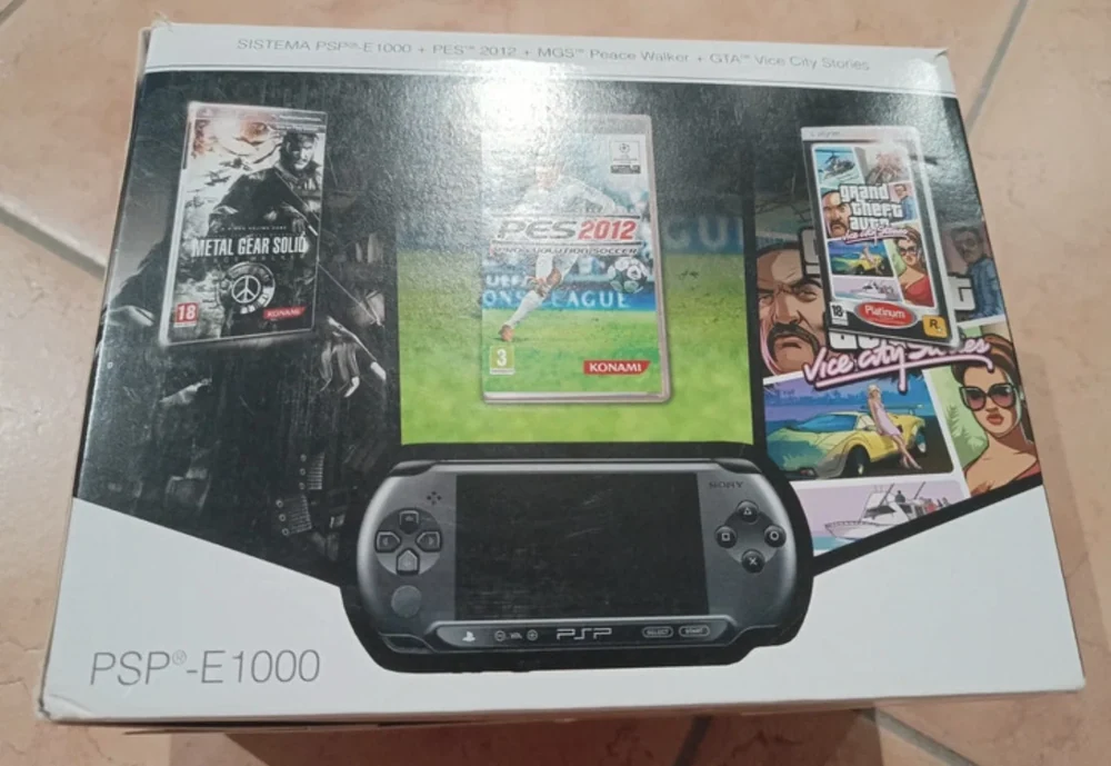 Sony PSP X000 Street PES 2012 + MGS Peace Walker + GTA Vice City Stories