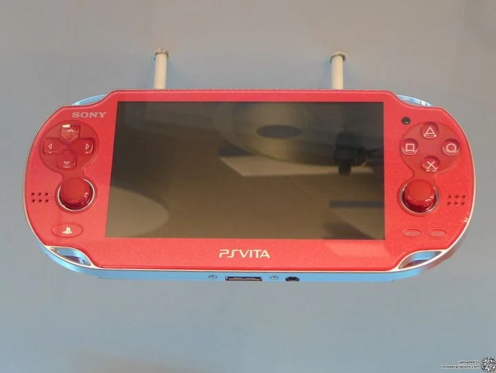 Sony PS Vita "Red" Presentation Prototype Dummy
