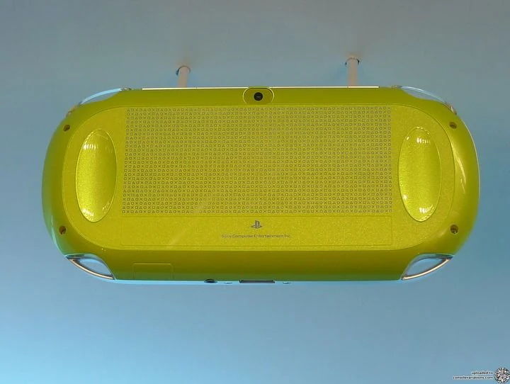 Sony PS Vita "Lime" Presentation Prototype Dummy